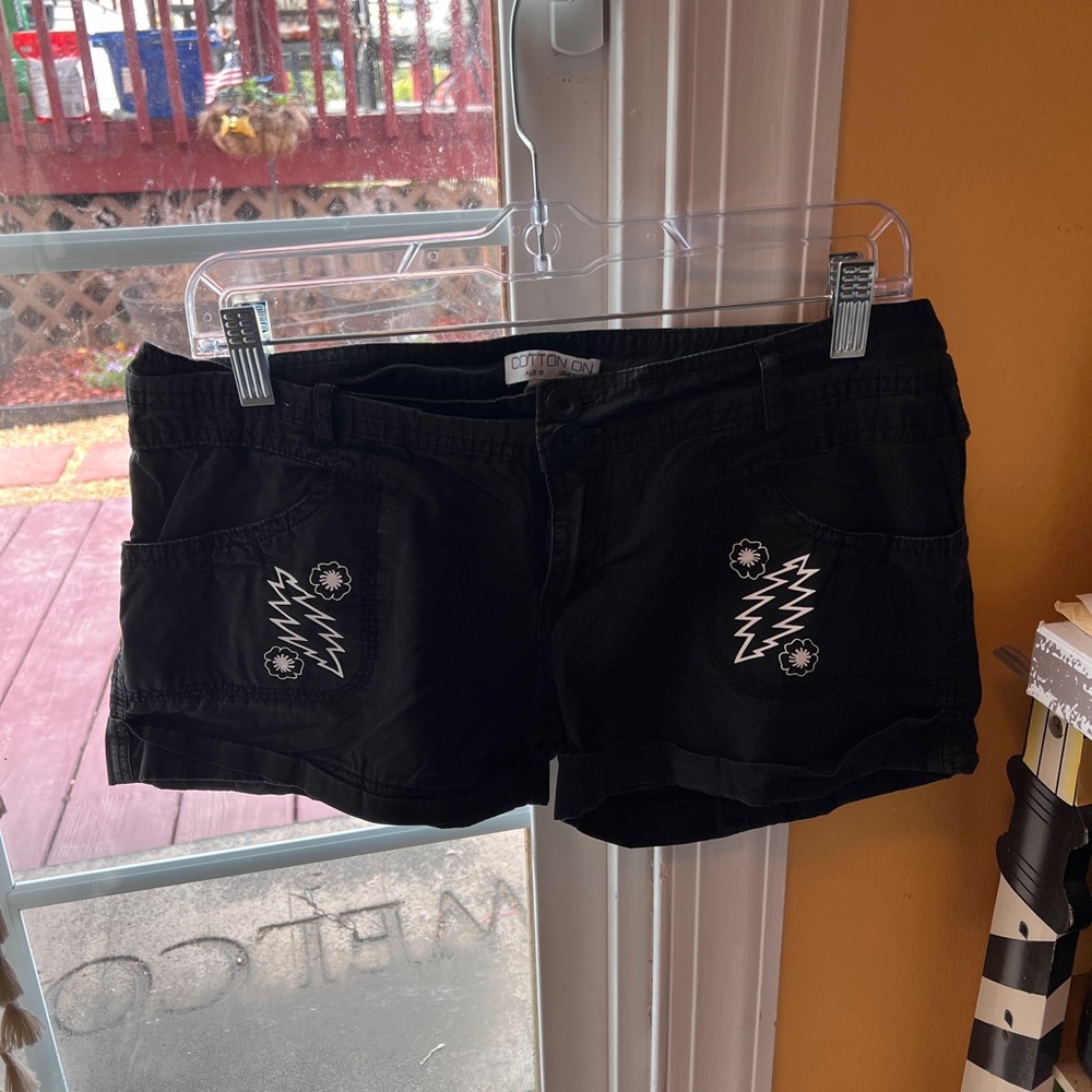 Cotton On Black Womens Cargo Shorts with Grateful Dead Bolt Iron-On Vinyl